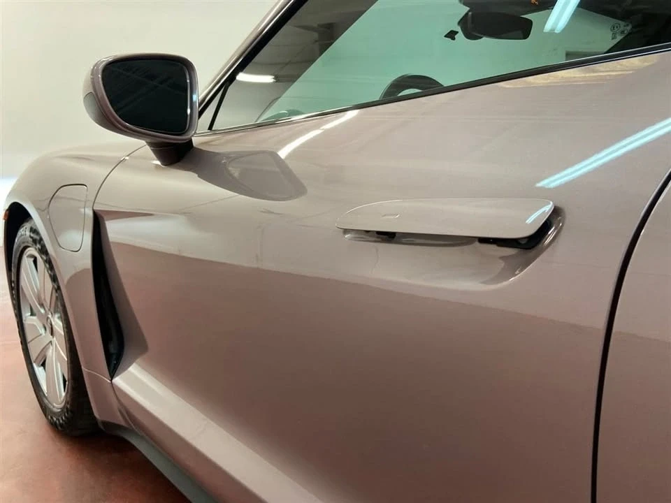 2021 Porsche Taycan - Image 7 of 17