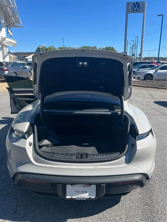 2021 Porsche Taycan - Image 10 of 11