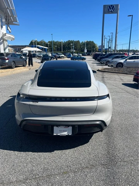 2021 Porsche Taycan - Image 4 of 11