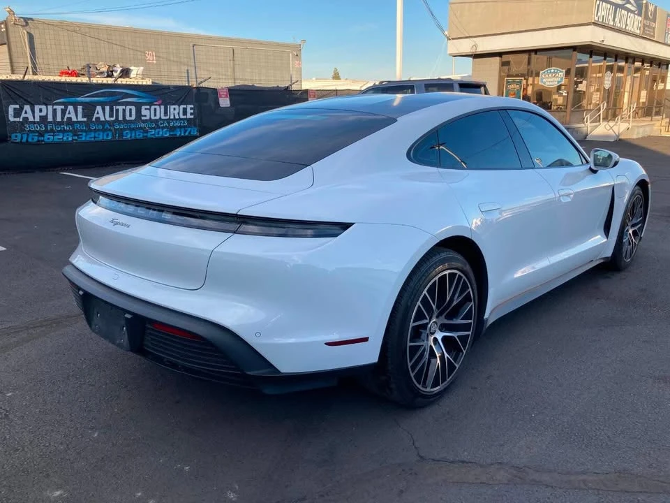 2021 Porsche Taycan - Image 6 of 18