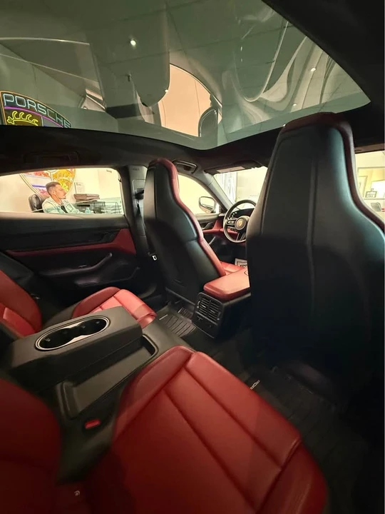 2021 Porsche Taycan - Image 6 of 7