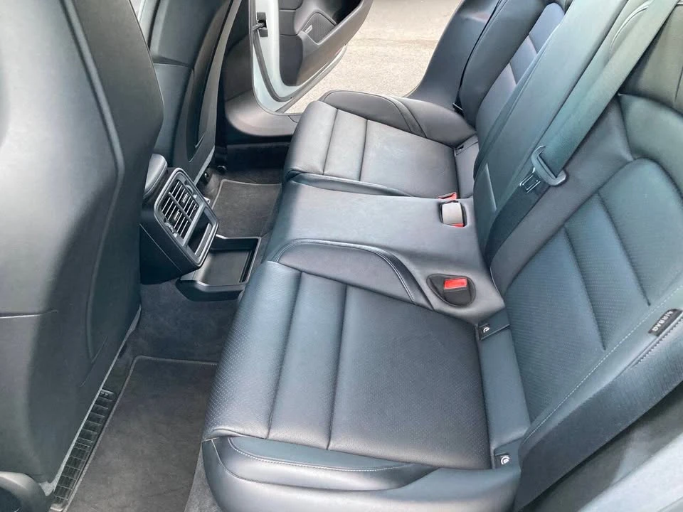 2021 Porsche Taycan - Image 10 of 18