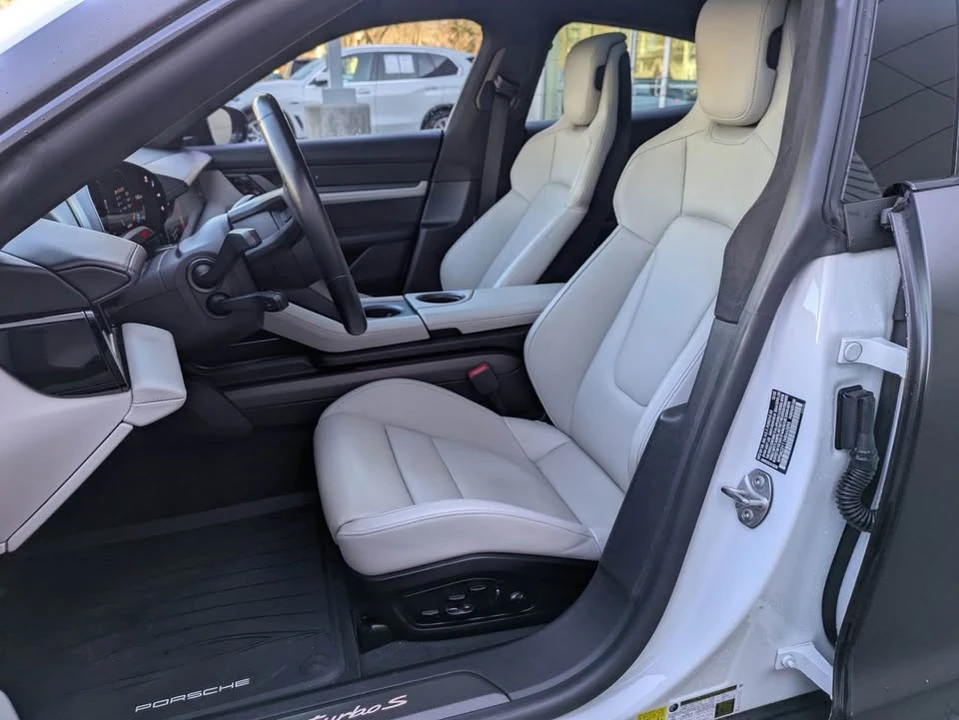 2021 Porsche Taycan - Image 13 of 18