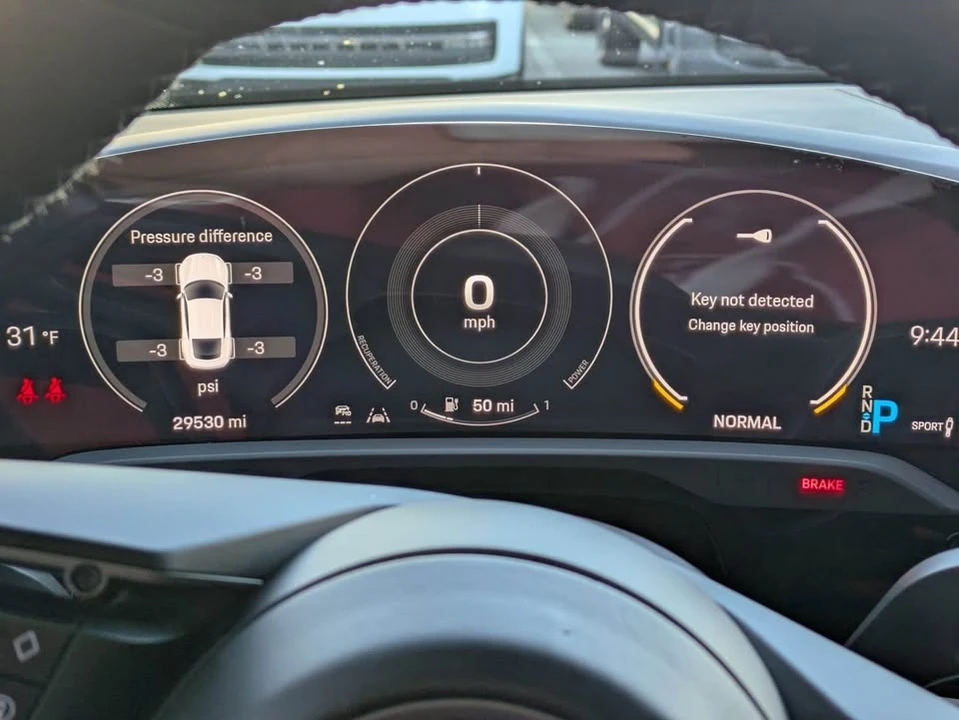 2021 Porsche Taycan - Image 10 of 18