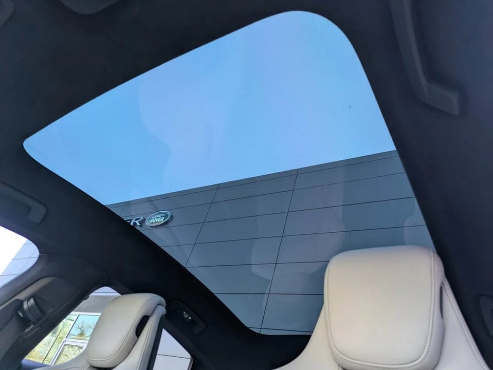 2021 Porsche Taycan - Image 16 of 18