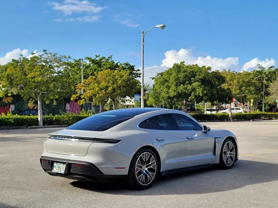 2021 Porsche Taycan 4S - Image 4 of 16