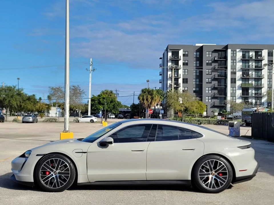 2021 Porsche Taycan 4S - Image 6 of 16