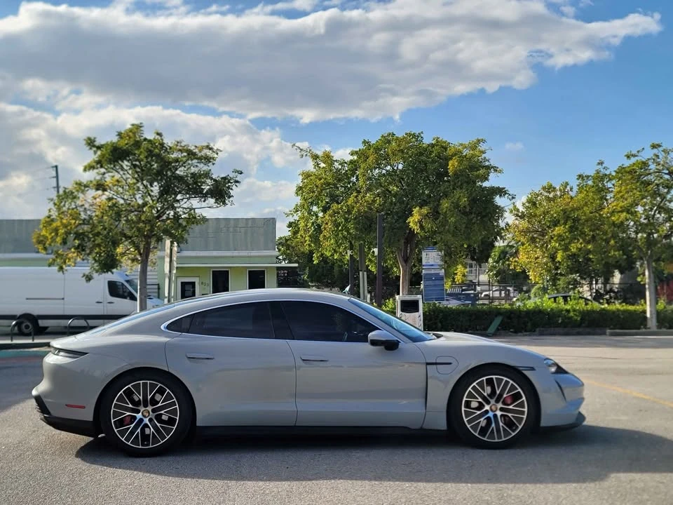 2021 Porsche Taycan 4S - Image 3 of 16