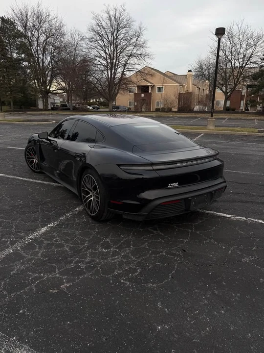 2021 Porsche Taycan 4S - Image 4 of 7