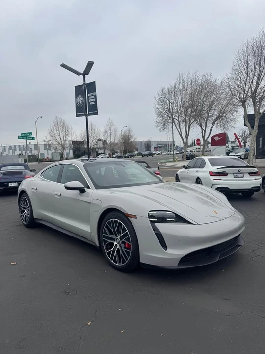 2021 Porsche Taycan 4S - Image 4 of 15
