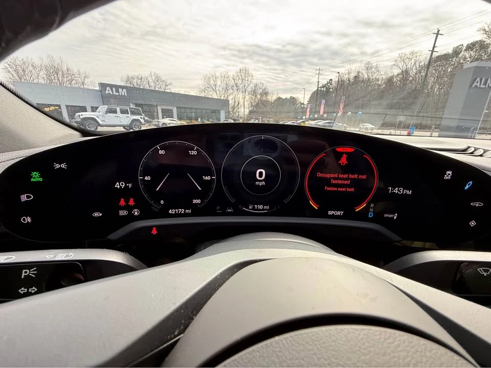 2021 Porsche Taycan 4S - Image 8 of 11