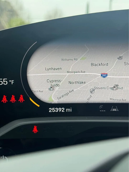 2021 Porsche Taycan 4S - Image 12 of 15