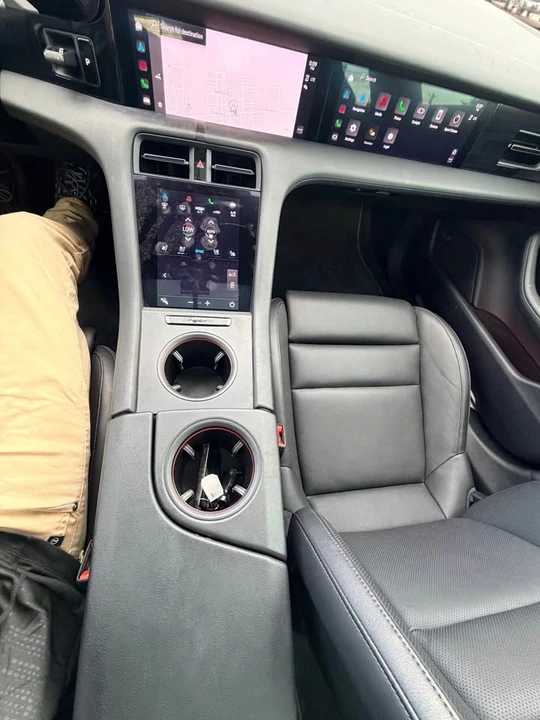 2021 Porsche Taycan 4S - Image 16 of 17