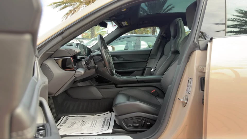 2021 Porsche Taycan 4S - Image 8 of 20