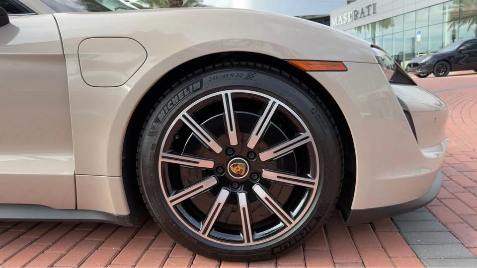 2021 Porsche Taycan 4S - Image 7 of 20