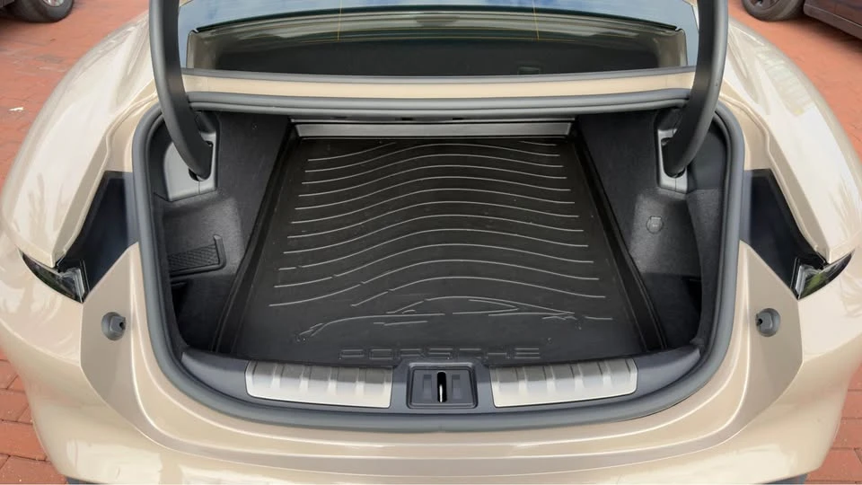 2021 Porsche Taycan 4S - Image 19 of 20