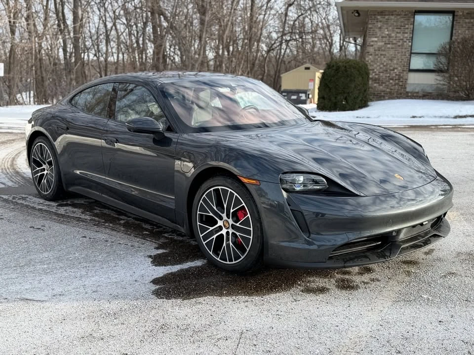 2021 Porsche Taycan 4S - Image 9 of 12