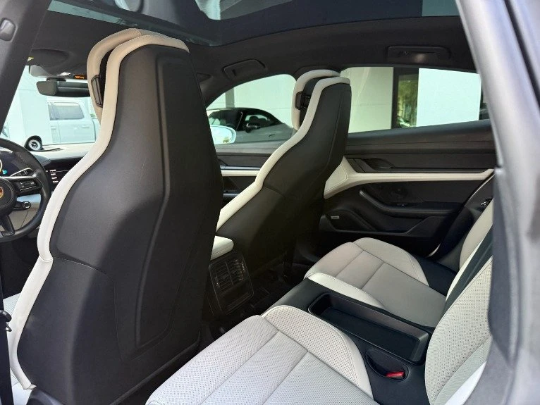 2021 Porsche Taycan 4S - Image 12 of 17