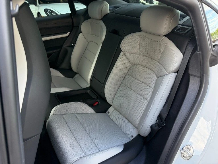 2021 Porsche Taycan 4S - Image 13 of 17