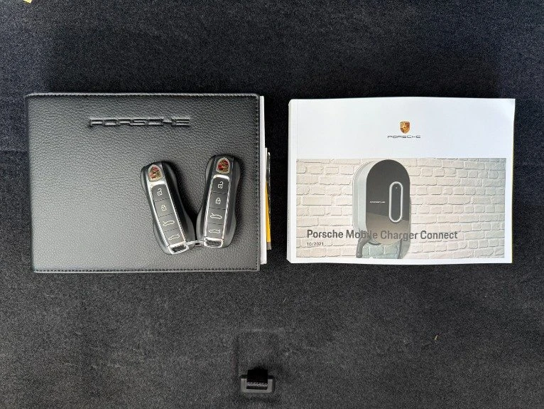 2021 Porsche Taycan 4S - Image 16 of 17