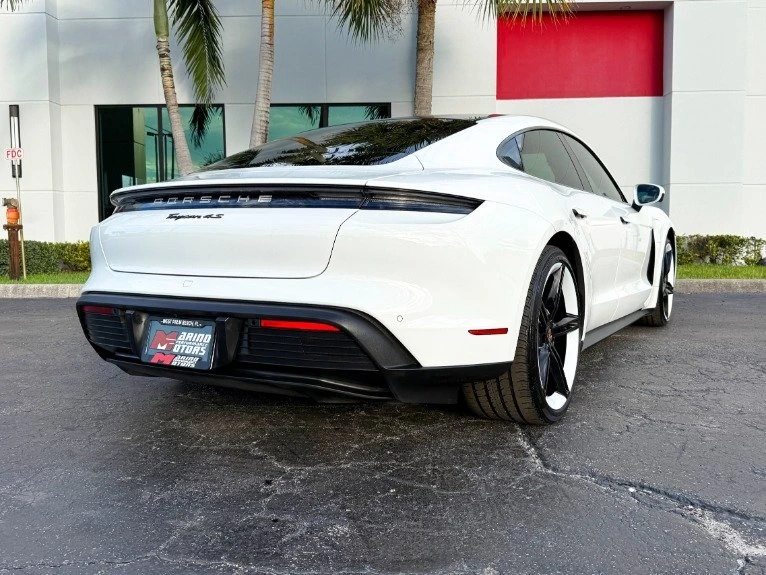 2021 Porsche Taycan 4S - Image 8 of 17