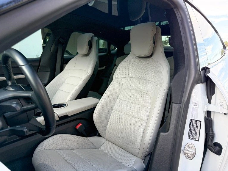 2021 Porsche Taycan 4S - Image 11 of 17