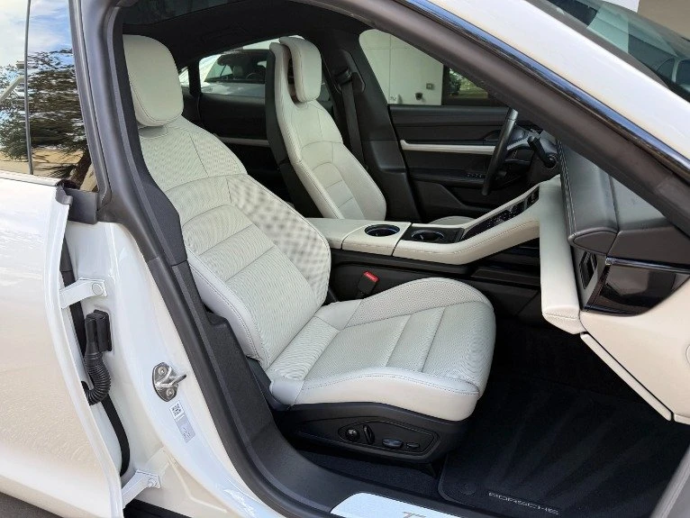 2021 Porsche Taycan 4S - Image 14 of 17