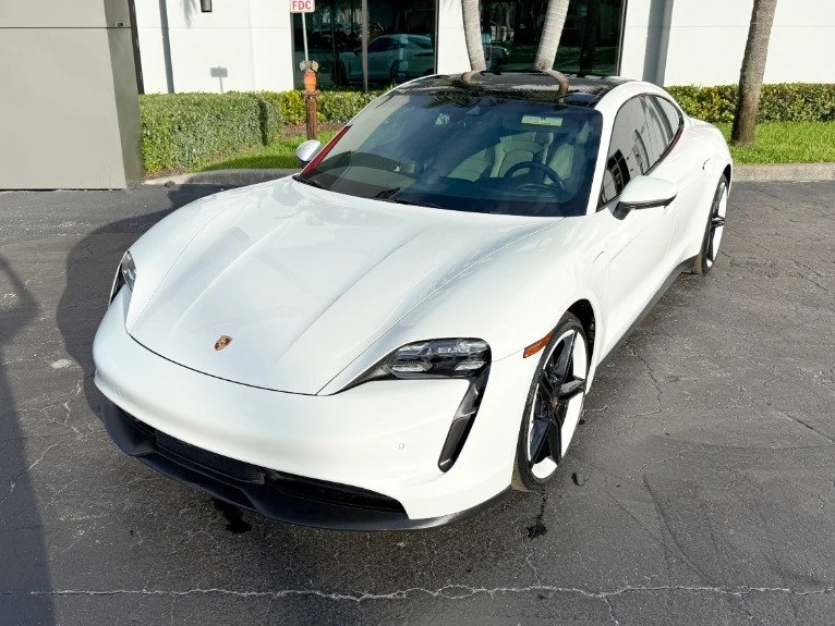 2021 Porsche Taycan 4S - Image 4 of 17