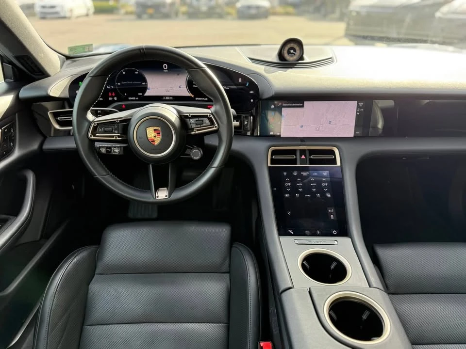 2021 Porsche Taycan 4S - Image 5 of 6