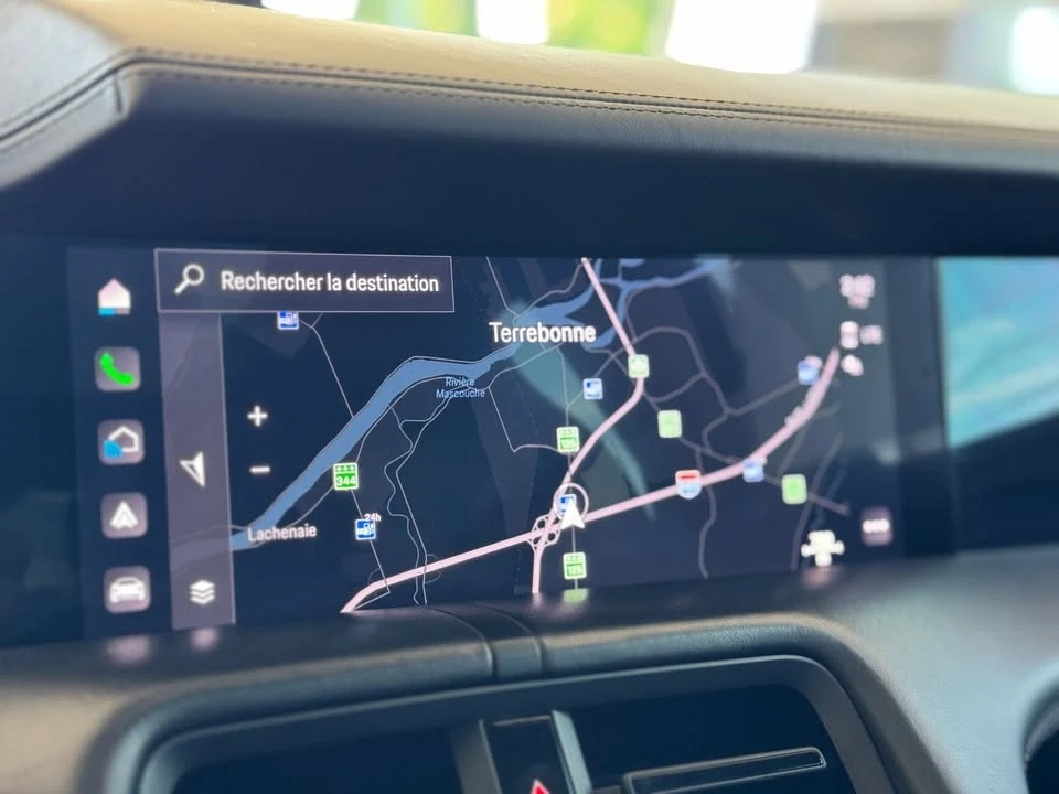 2021 Porsche Taycan 4S - Image 14 of 18