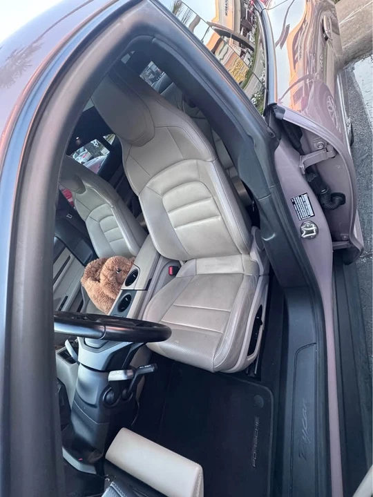 2021 Porsche Taycan - Image 4 of 6