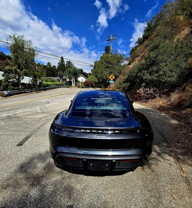 2021 Porsche Taycan - Image 5 of 11
