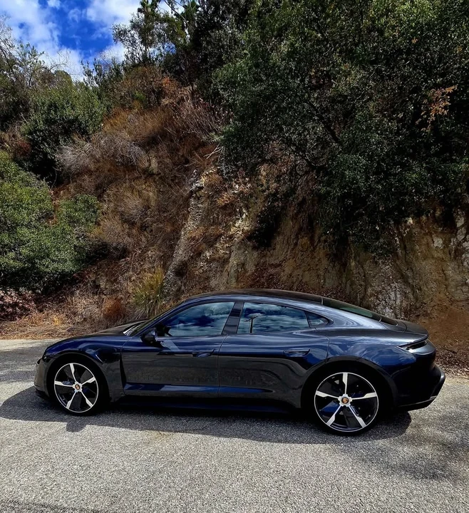 2021 Porsche Taycan - Image 7 of 11