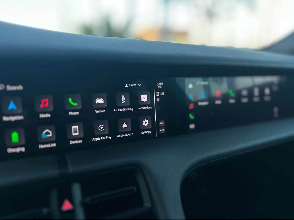 2021 Porsche Taycan - Image 10 of 19