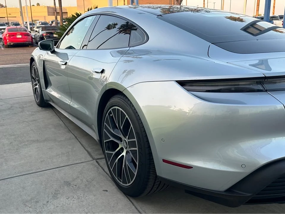 2021 Porsche Taycan - Image 5 of 19