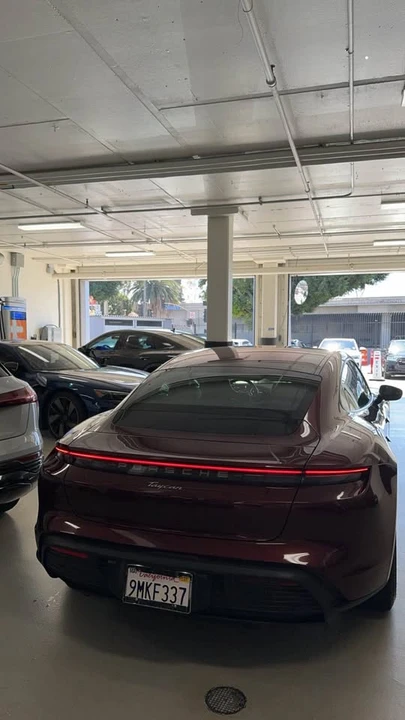2021 Porsche Taycan - Image 2 of 8