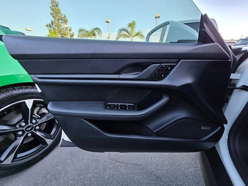 2021 Porsche Taycan - Image 9 of 19