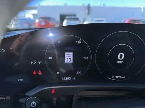 2021 Porsche Taycan - Image 9 of 11