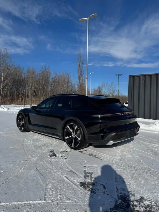 2021 Porsche Taycan 4S - Image 3 of 10