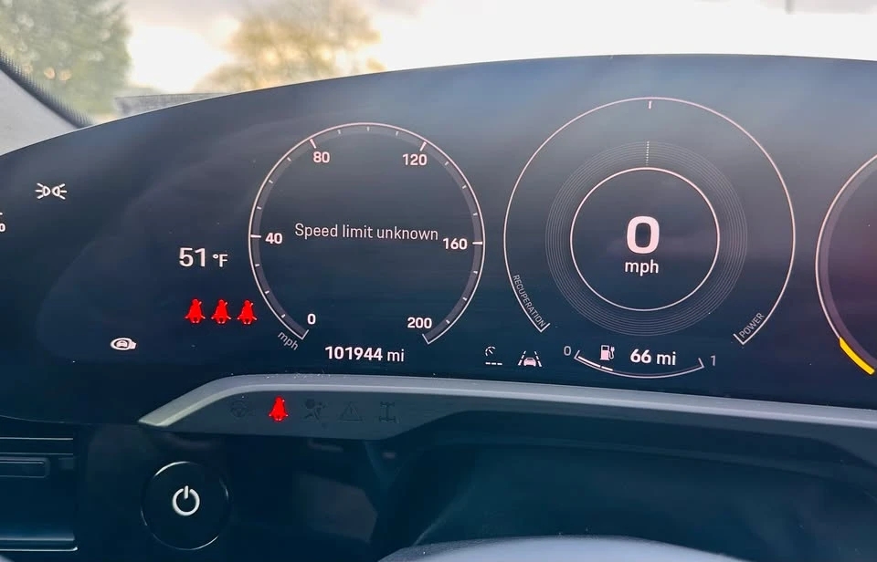 2021 Porsche Taycan - Image 8 of 10