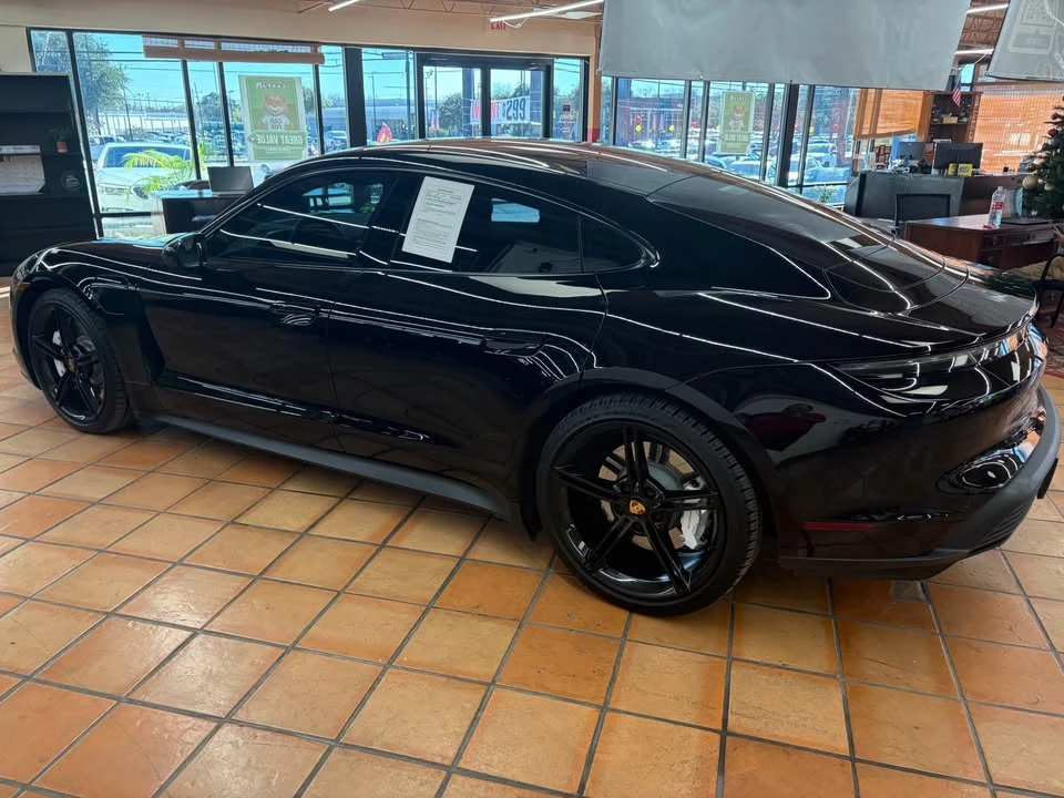 2021 Porsche Taycan - Image 4 of 9