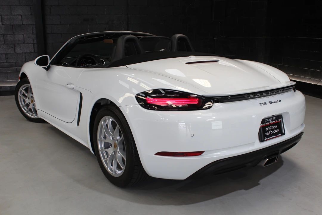 2021 Porsche 718 Boxster - Image 22 of 31