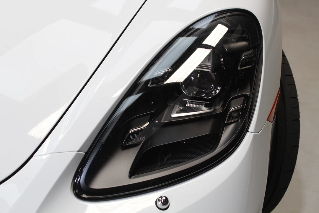2021 Porsche 718 Boxster - Image 14 of 31