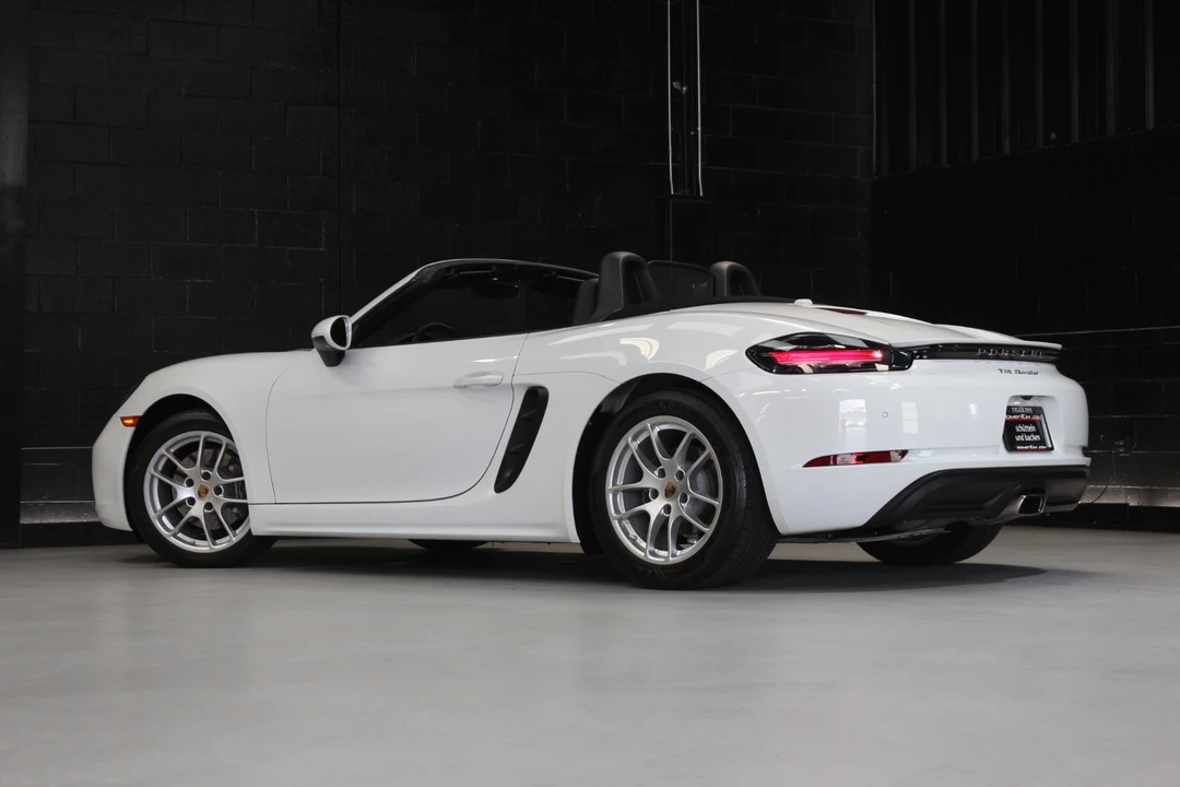 2021 Porsche 718 Boxster - Image 21 of 31