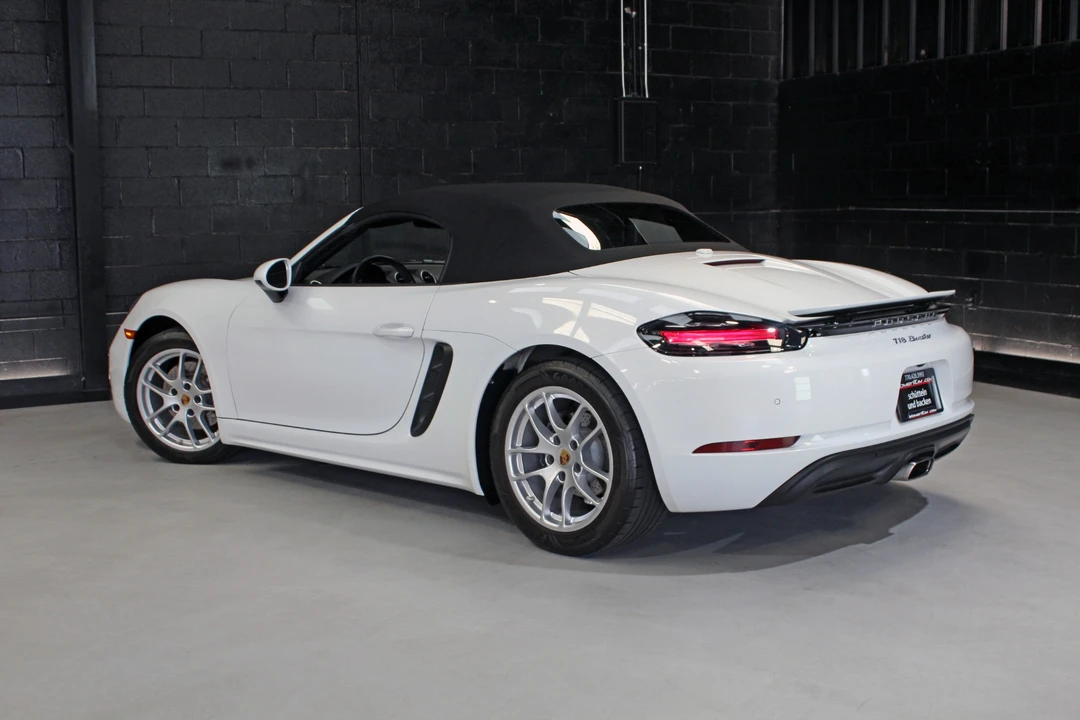 2021 Porsche 718 Boxster - Image 24 of 31
