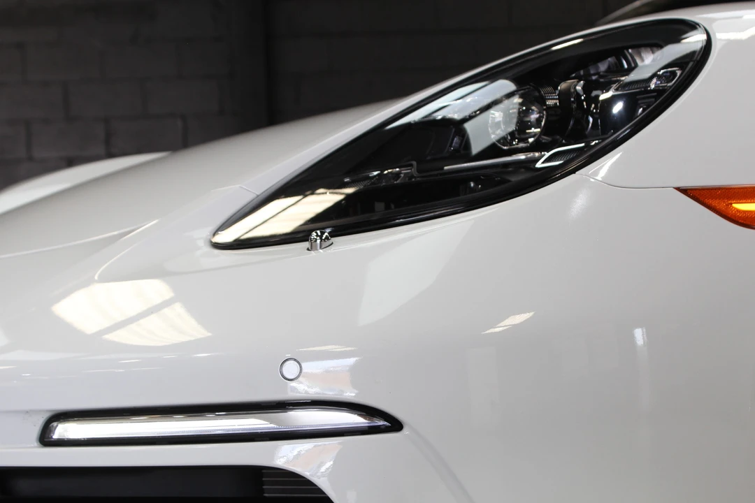 2021 Porsche 718 Boxster - Image 15 of 31