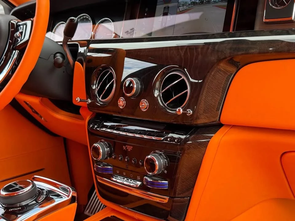 2021 Rolls-Royce Phantom VIII - Image 8 of 21
