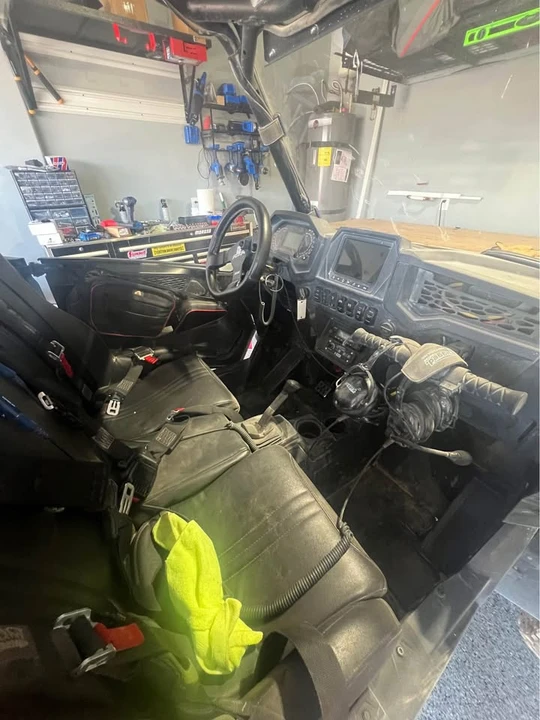 2021 Polaris - Image 2 of 9