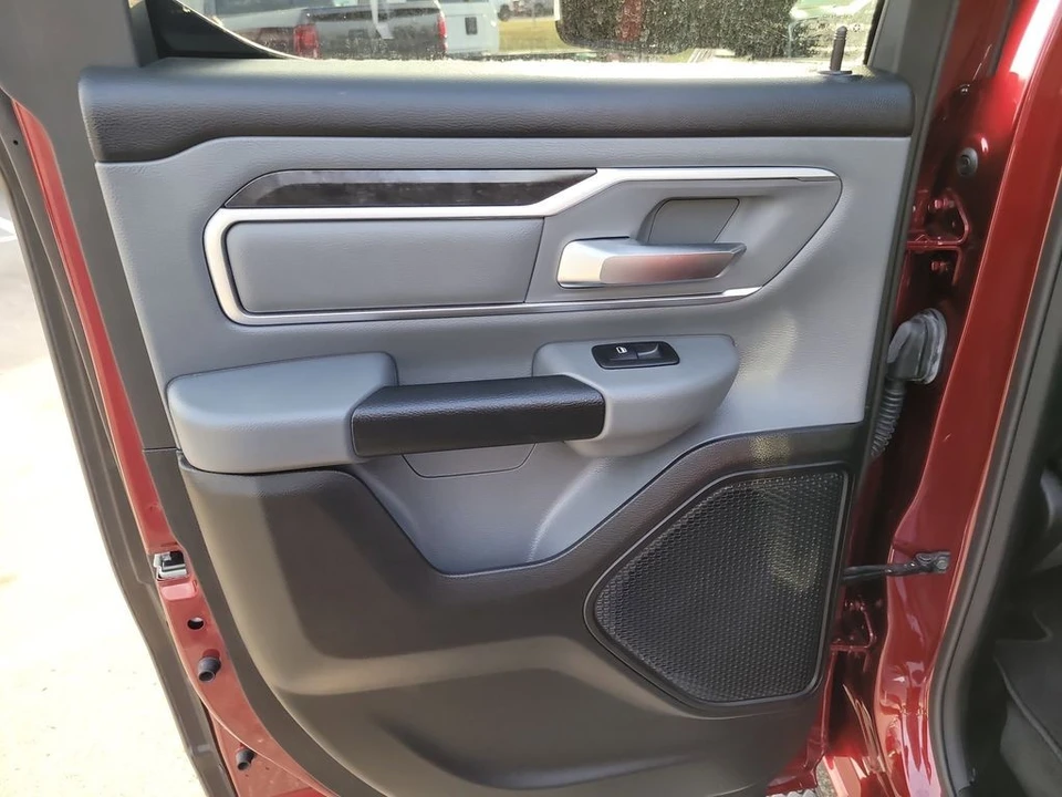 2021 Ram 1500 2nd Gen - Image 9 of 12