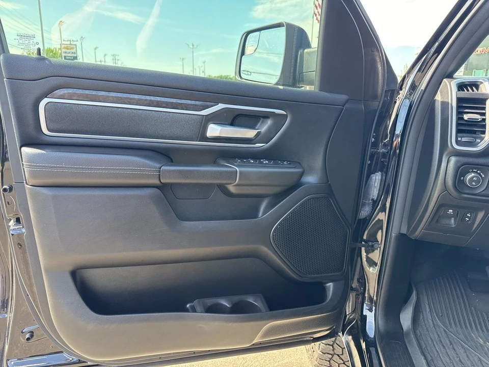 2021 Ram 1500 2nd Gen - Image 26 of 31
